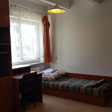 Dom Studencki Nr 11 Gdansk Brzezno Hostel Exterior photo